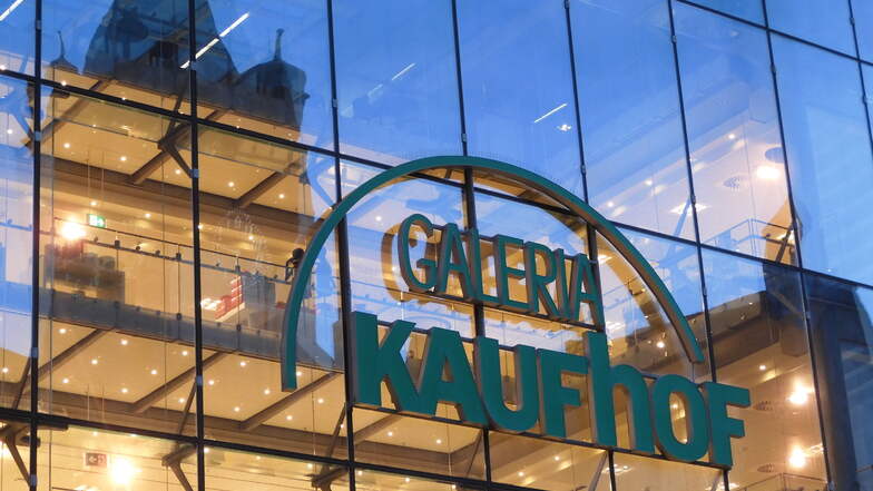 Das Bild zeugt das Logo von Galeriea Kaufhof