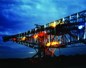Blick auf eine Abraumbrücke.