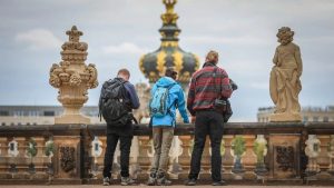 Touristen im Dresdner Zwinger