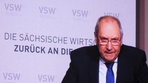 Man sieht Sachsens Arbeitgeberpräsident Jörg Brückner