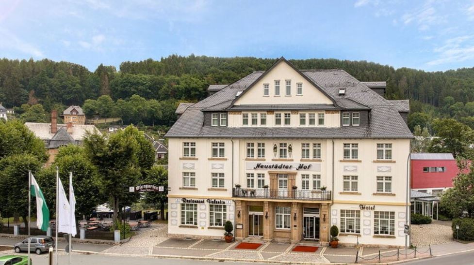 Man sieht das Hotel Neustädter Hof