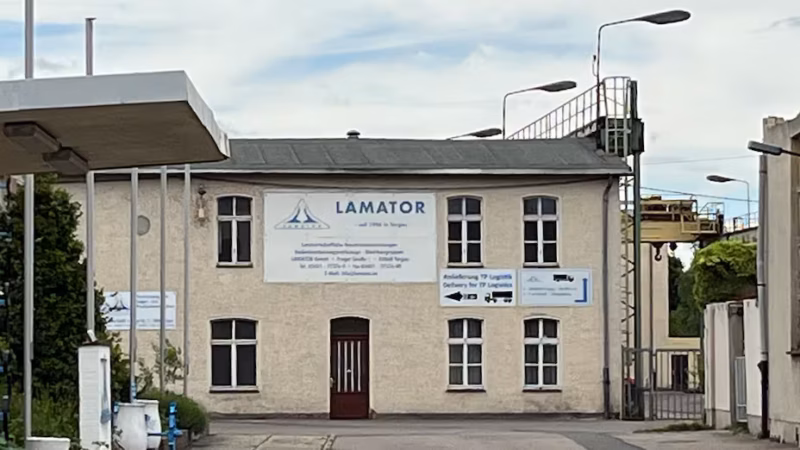 Am ehemaligen Lamator-Standort in der Prager Stra&szlig;e in Torgau gehen die Lichter nicht aus: Die Produktion wird seit dem 1. Juli von der Lato GmbH fortgef&uuml;hrt.
Quelle: Silke Kasten