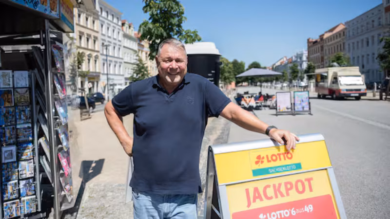 Kioskbetreiber Steffen Gerlich ist ab Mittwoch neuer Betreiber des Wochenmarktes auf dem Elisabethplatz in G&ouml;rlitz.
Quelle: Paul Glaser/glaserfotografie.de